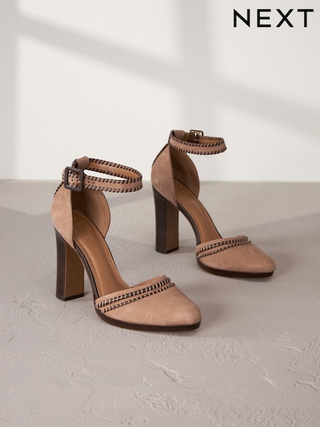 Camel - Signature Leather Stitch Detail Heels (N09200) | € 46
