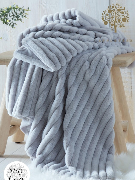 Appletree Grey Morritz Faux Fur Bedspread (N12990) | €46