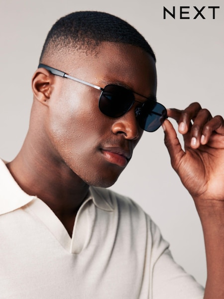 Black Classic Polarised Sunglasses (N14246) | €10