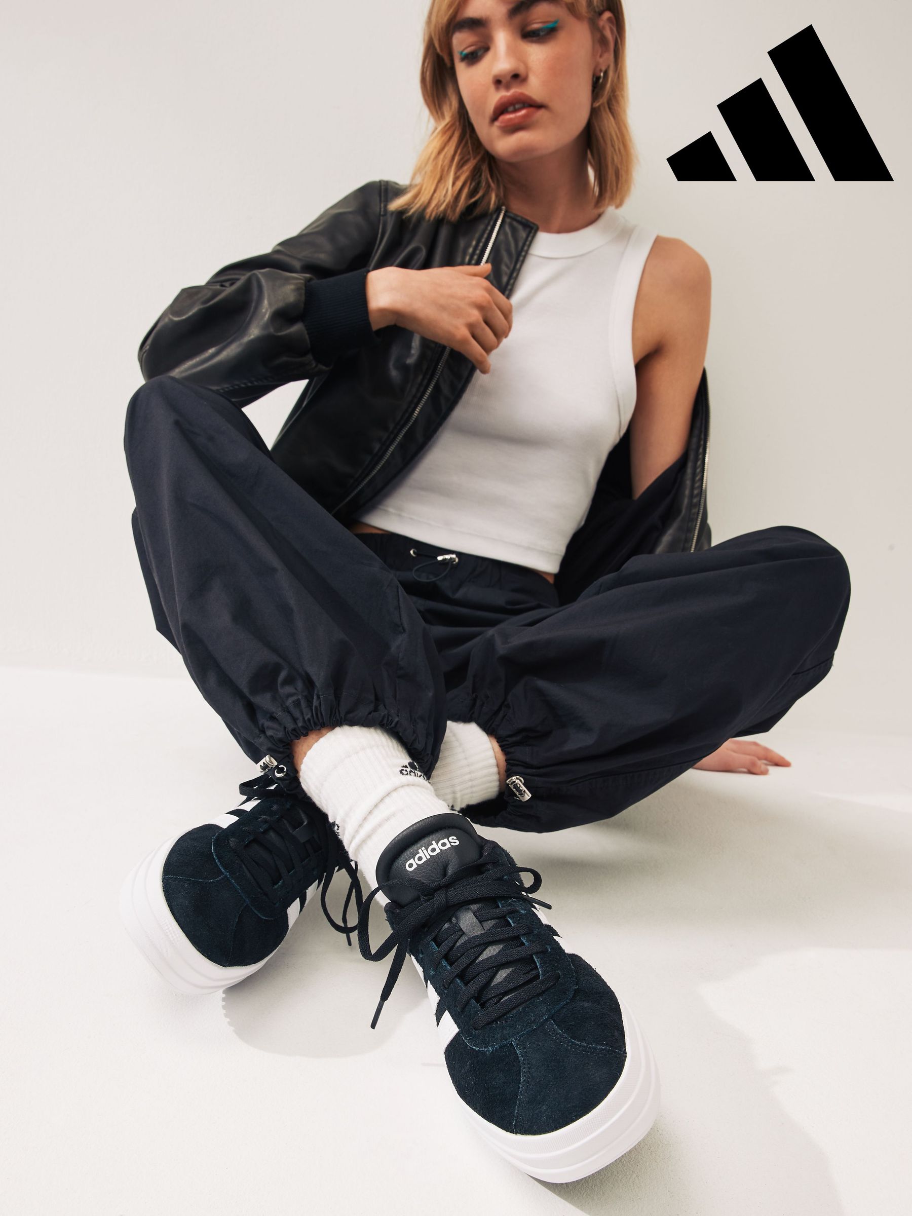 Womens trainers adidas black new arrivals