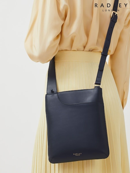 Radley London Medium Pockets Icon Zip Top Cross-Body Bag (N21894) | €122