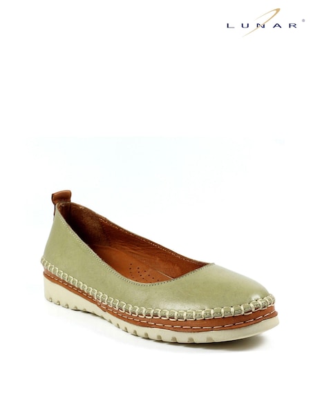 Lunar Dove Pump Shoes (N22807) | €53