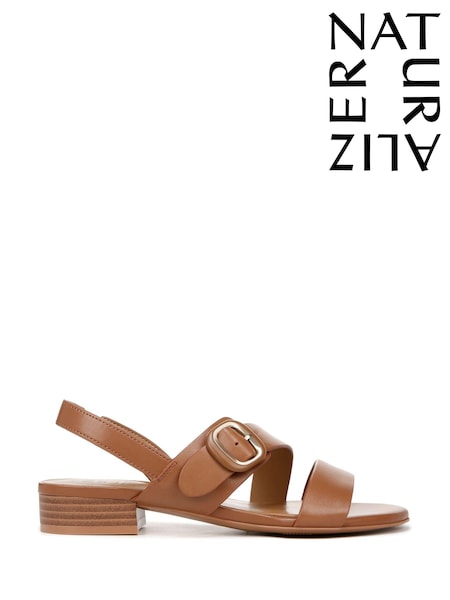 Chá marrom inglês - Naturalizer Meesha Slingback Sandals (N23722) | R$ 985