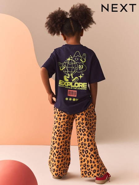 أزرق داكن - Oversized Graphic T-Shirt and Wide Leg Joggers Set (3-16yrs) (N24042) | ‏61 د.إ.‏ - ‏ 79‏ د.إ.