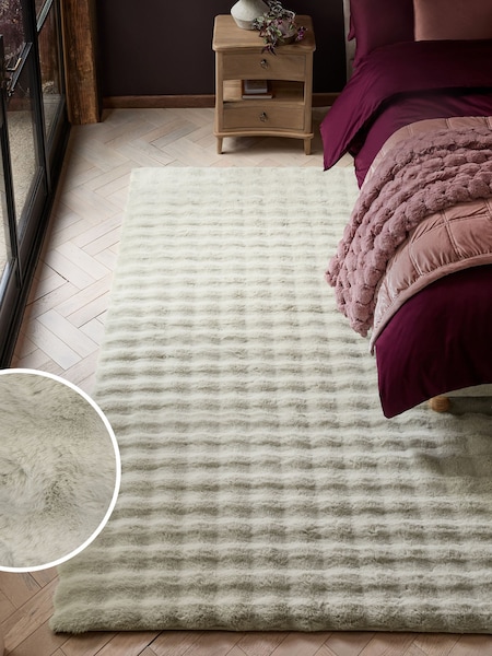 Ivory Textured Plush Faux Fur Rug (N24312) | €99 - €391