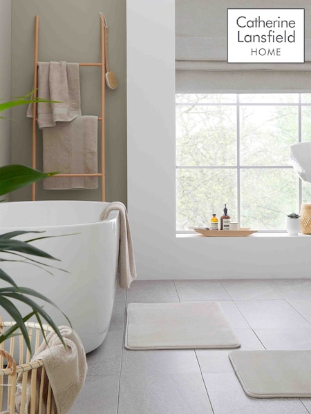 Catherine Lansfield Set Of 2 Anti-bacterial 100% Cotton Towels (N25597) | €50