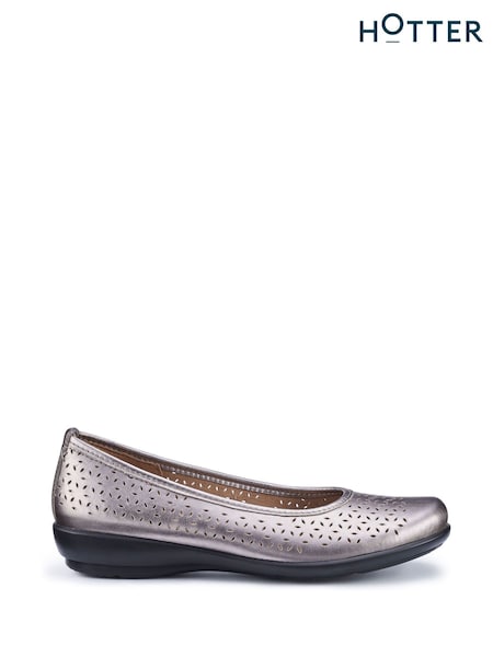 Hotter Gold Standard Fit Regular Fit Livvy II Slip-On Shoes (N28610) | €99