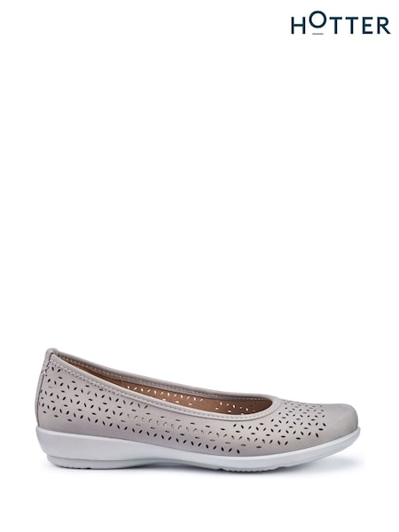 siva - Hotter Regular Fit Livvy II Slip-On Shoes (N28618) | € 91