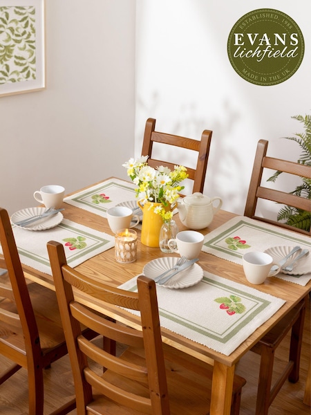 Evans Lichfield Green Strawberry Set Of Table Placemats 46x36cm (N29557) | R$ 150