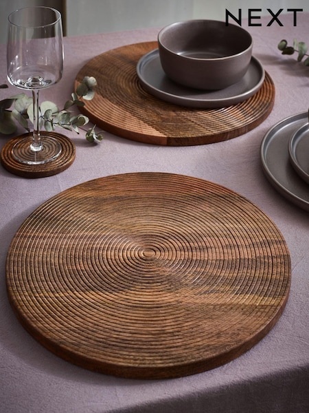 Set of 2 Natural Bronx Etched Wooden Placemats (N30373) | €34