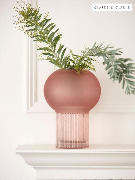 Clarke & Clarke Pink Ribbed Round Vase (N33703) | €35