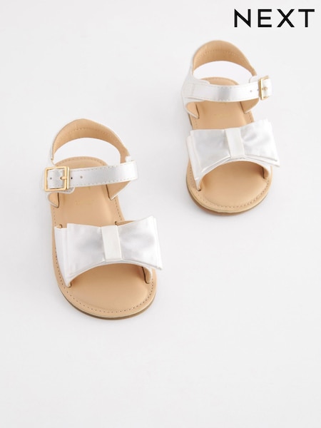White Standard Fit (F) Bow Occasion Sandals (N34592) | 79 QAR - 99 QAR