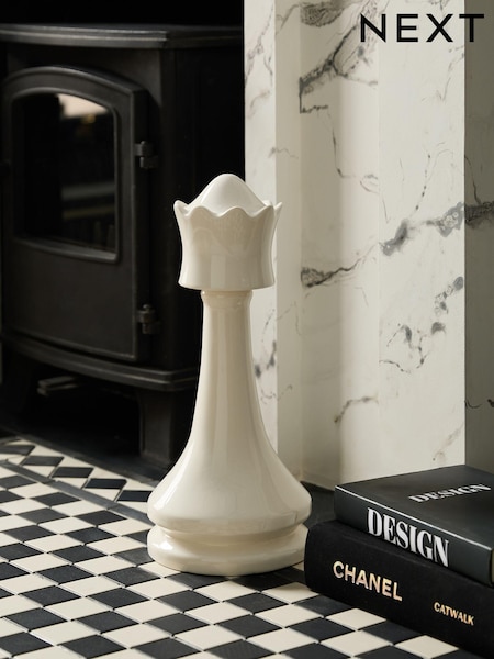 White Ceramic Queen Chess Piece Ornament (N41009) | €46