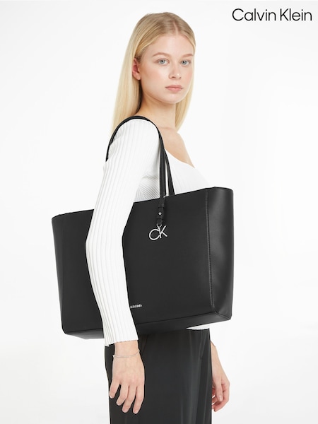 Calvin Klein Black Medium Shopper Bag (N44154) | €199