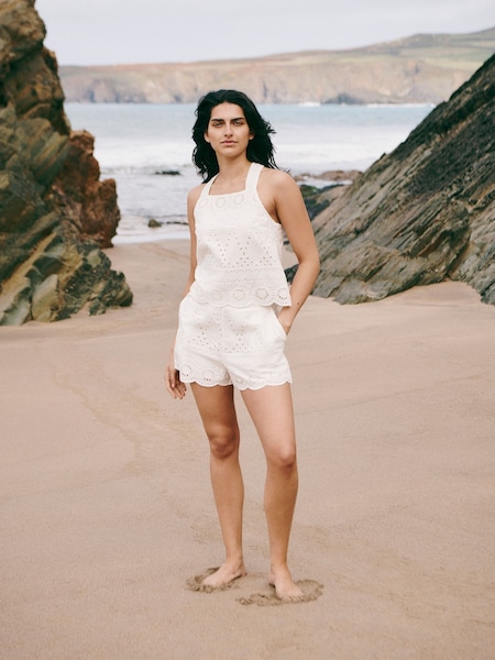 Laura Ashley Broderie Lace Shorts (N46181) | 16 €