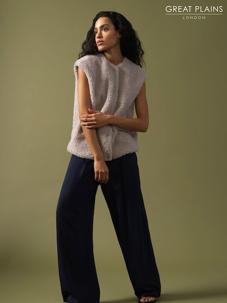 Great Plains Grey Winter Fluffy Gilet (N46475) | €56