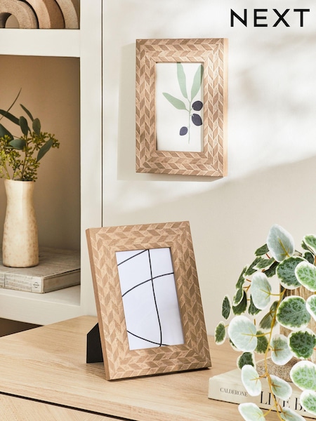 Set of 2 Natural Chevron Wood Photo Frame (N48153) | €12 - €22
