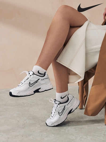 Nike White/Black Initiator Retro Runner Trainers (N48730) | €107