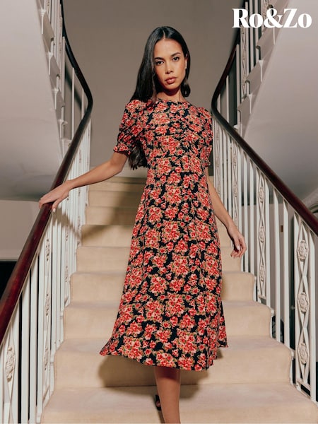 Ro&Zo Black Red Rose Print Ruched Front Midi Dress (N54599) | €76