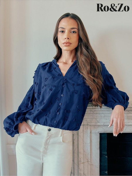Ro&Zo Blue Daisy Applique V-Neck 100% Cotton Top (N54604) | €50