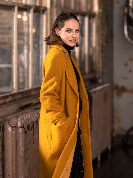 Celtic & Co. Gold Boucle Wool Knee Length Coat (N57983) | €179