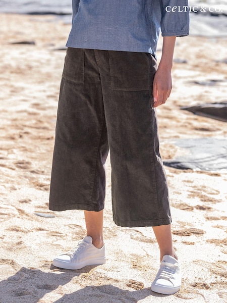 Celtic & Co. Organic Cotton Corduroy Wide Leg Crop Brown Trousers (N57985) | €42