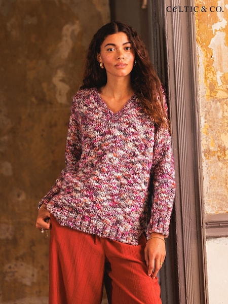 Celtic & Co. Pink Chunky Wool V-Neck Jumper (N58045) | €106