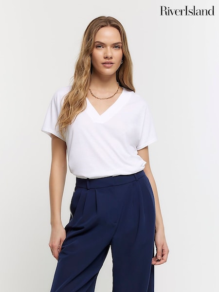 Off White - River Island Smart V-kaula-aukko T-paita (N59191) | €25