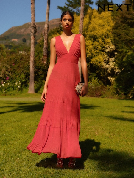 Red Sleeveless V-Neck Plisse Tiered Maxi Dress (N60360) | €46