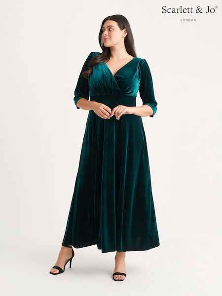 Scarlett & Jo Forest Green Verity Velvet Maxi Gown (N64401) | $277