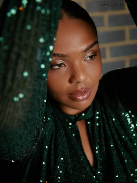 Live Unlimited Curve - Green Sequin Keyhole Detail Blouse (N64504) | €28