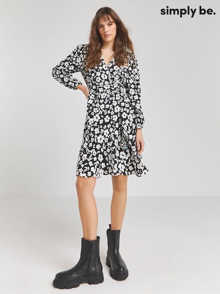 Simply Be Sage Print Mono Print Textured Wrap Skater Dress (N66964) | €10