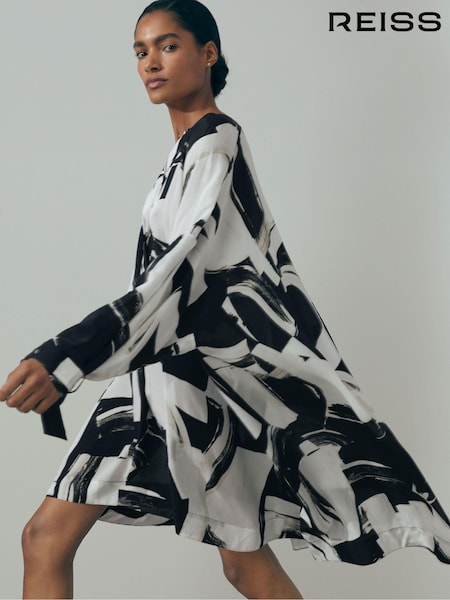 Reiss Lara Italian Cape Sleeve Mini Dress (N71509) | €754