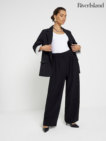 River Island Black Petite Wide Leg Pleated Clean Trousers (N75552) | €53
