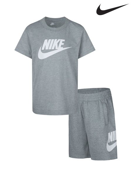 Nike Grey Infant Club T-Shirt and Shorts Set (N75726) | €42