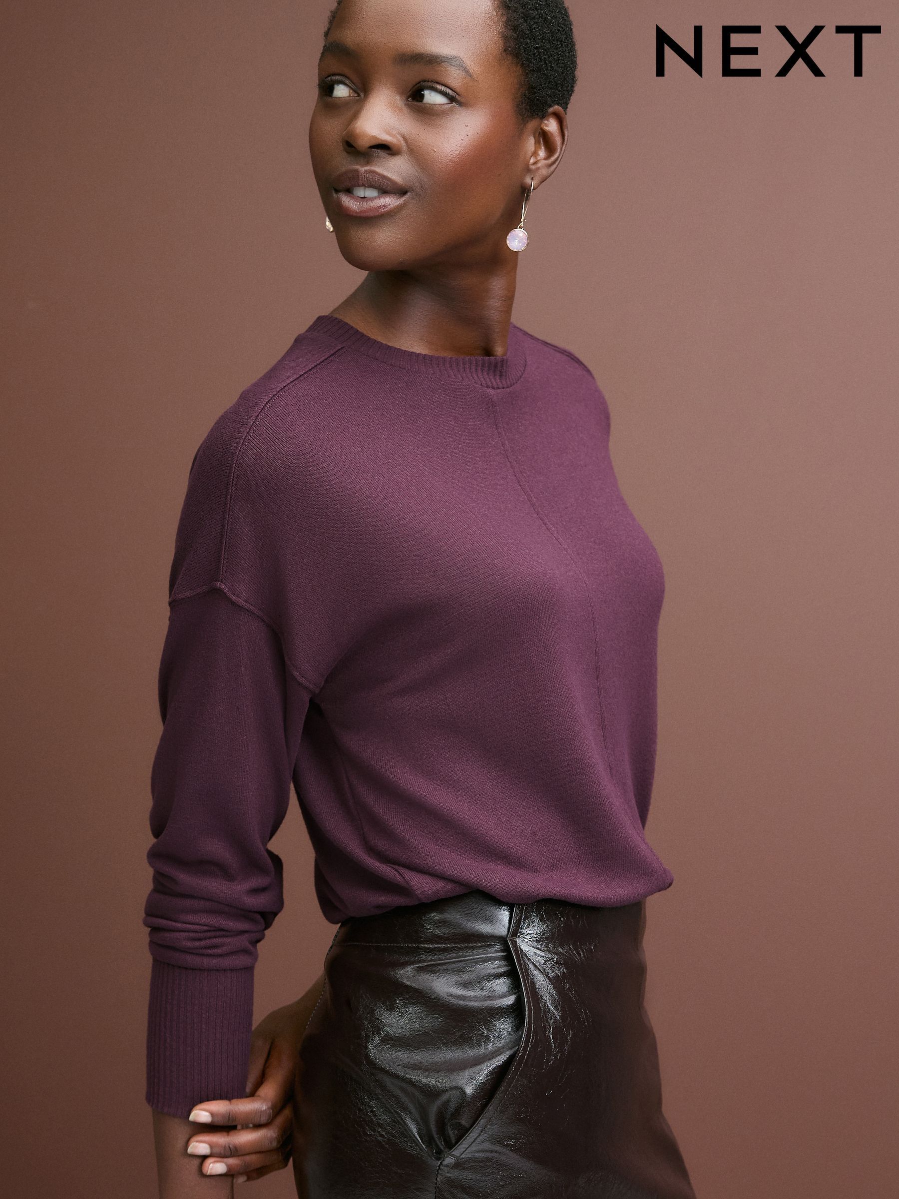 Long v neck jumper shop