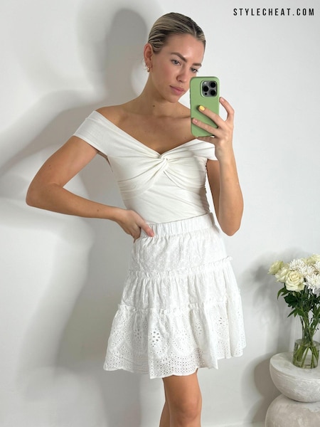 Style Cheat Cindy Broderie Mini Skirt (N95572) | 136 LEI