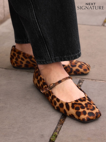 Leopard Signature Leather Square Toe Mary Jane Shoes (N95598) | €55