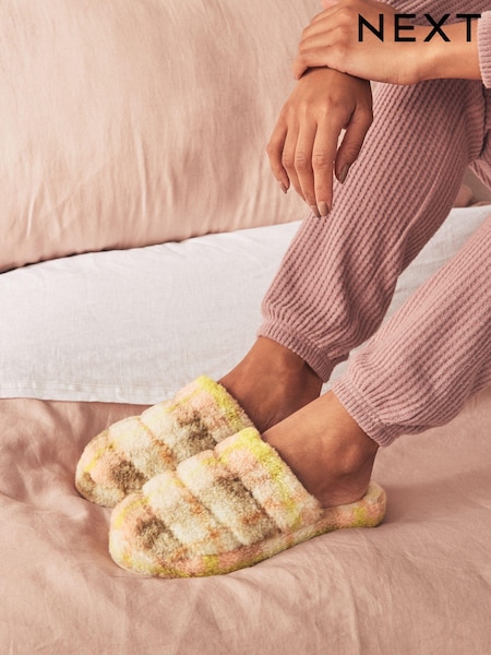В разноцветную клетку - Borg Quilted Flatform Mule Slippers (N96008) | €7