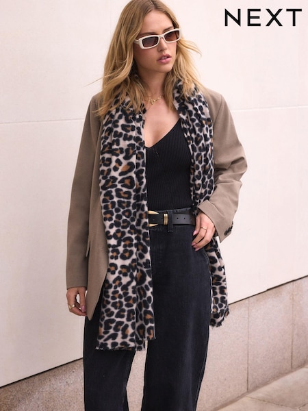 Leopard Midweight Scarf (N97568) | €29