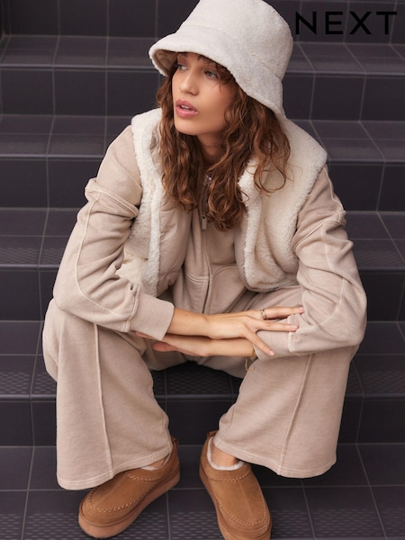 Ecru Cream Reversible Borg Bucket Hat (N97583) | €19