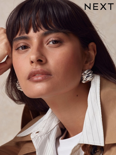 Silver Tone Wide Ridged Hoop Earrings Made With Recycled Brass (N97667) | €8