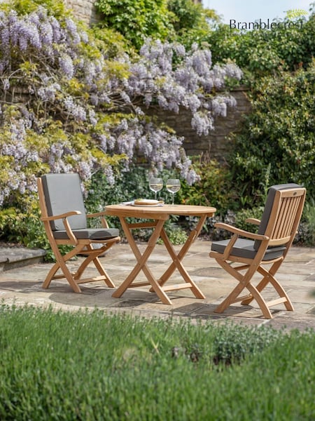 Bramblecrest Bibury Round Table With 2 Armchairs & Cushions