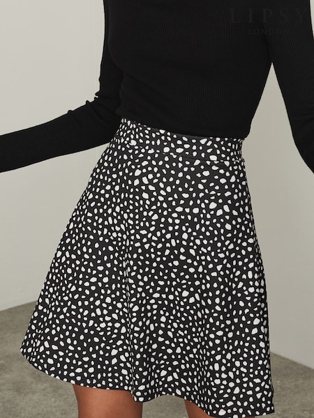 Noir non imprimé - Lipsy mini-jupe patineuse flippy (P47874) | € 14