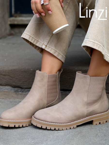 Linzi Cream Roman Classic Pull On Casual Chelsea Boot (P48313) | €32