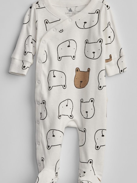 Gap White Brannan Bear Long Sleeve Baby Sleepsuit (P89670) | €13.50