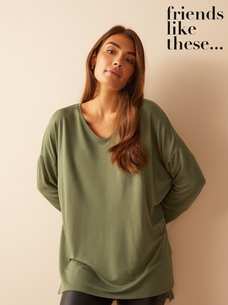 Friends Like These Khaki Green Petite Soft Jersey V Neck Long Sleeve Tunic Top (Q34233) | € 11
