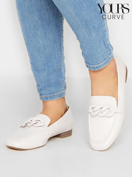 Yours Curve White Wide Fit Chain Loafer (Q37525) | €13