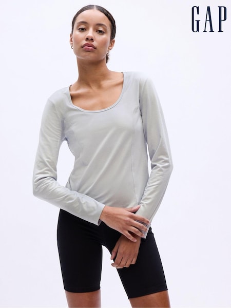 Gap Silver CoolDry Fitted Long Sleeve Scoop Neck T-Shirt (Q43271) | €18.50