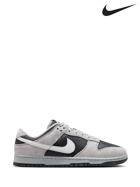 Nike Black/Grey Dunk Low Trainers (Q43623) | €154